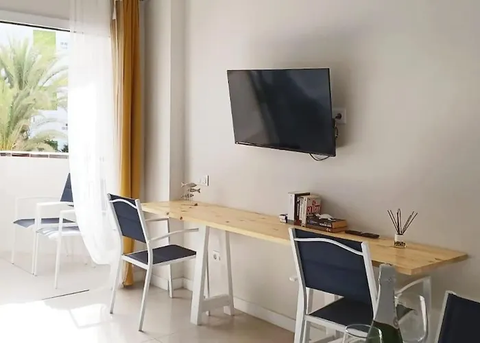 Modern In Playa Del Ingles * Maspalomas (Gran Canaria)